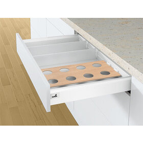 Muunneltava jakajamekanismi OrgaStripe ja OrgaClip